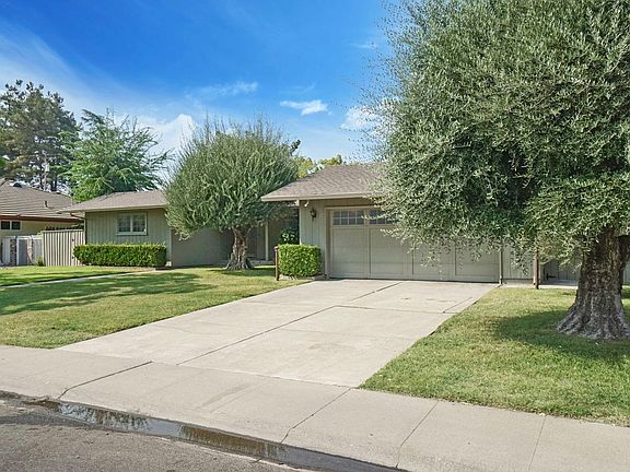 4th image of 2433 W Benjamin Holt Dr