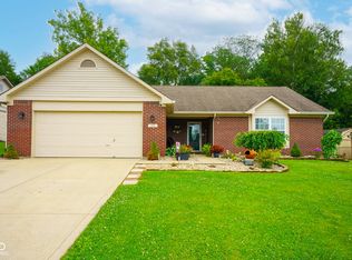 1106 Enchanted View Dr, Mooresville, IN 46158