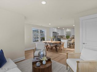 5 Cummins St, Mantoloking, NJ 08738