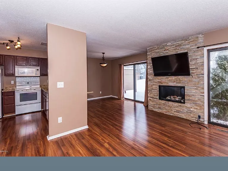 31 Elton Ridge Ct NW #31 — Photo 11