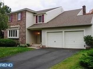 1152 Chickasaw Cir, Warrington, PA 18976