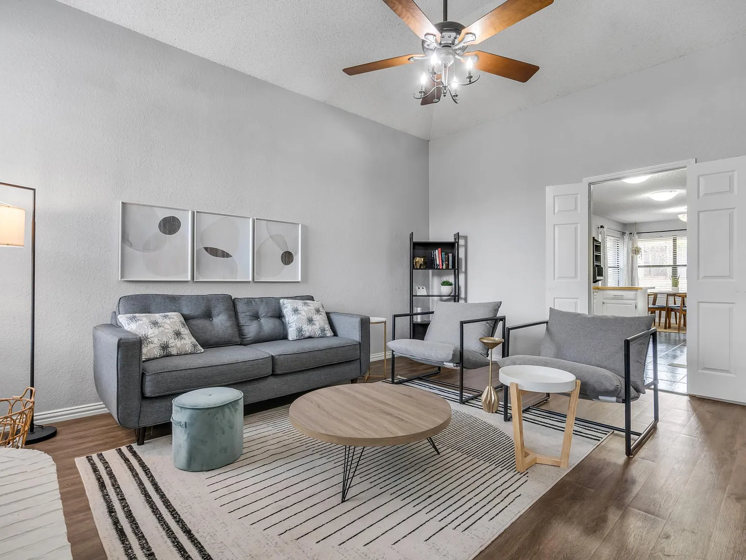 501 Kelley Ct — Photo 3
