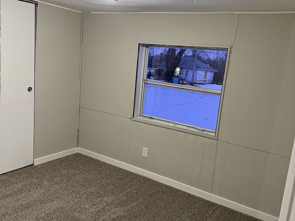 1st image of 208 S 4th St #3