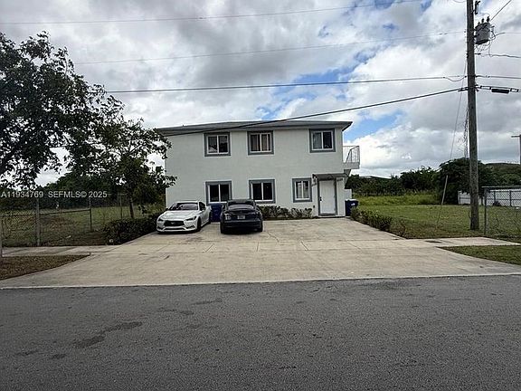 5th image of 2121 NW 72nd St #2121