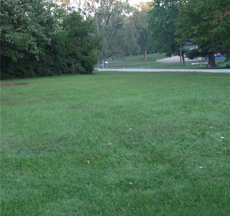 2nd image of 3200 E Loretta Dr