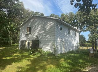 1859 13th Hwy, Manchester, IA 52057