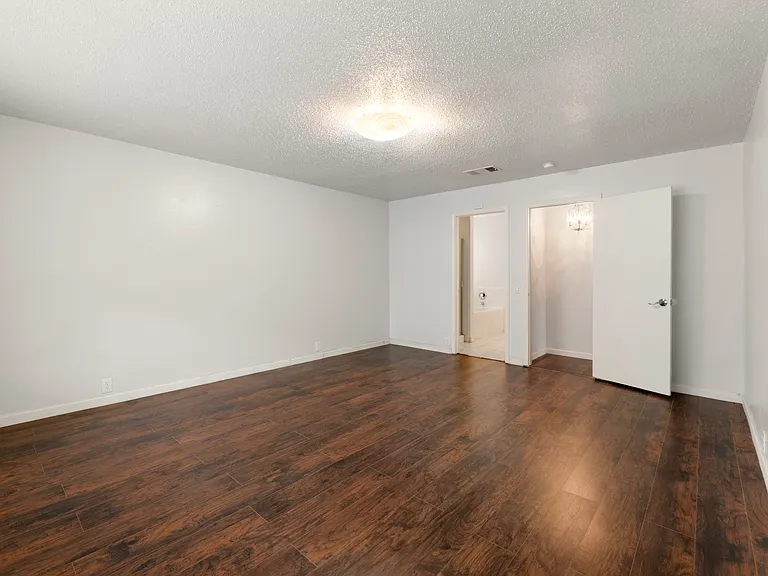 206 Shady Brook Dr — Photo 26