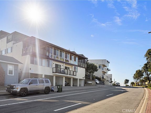 2nd image of 480 Rosecrans Ave