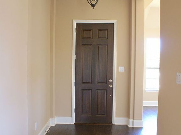 3rd image of 901 Moss Cliff Cir