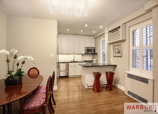 Sold by Warburg | media 5