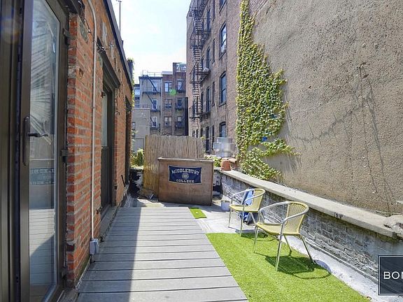 3rd image of 207 2nd Ave APT 2R