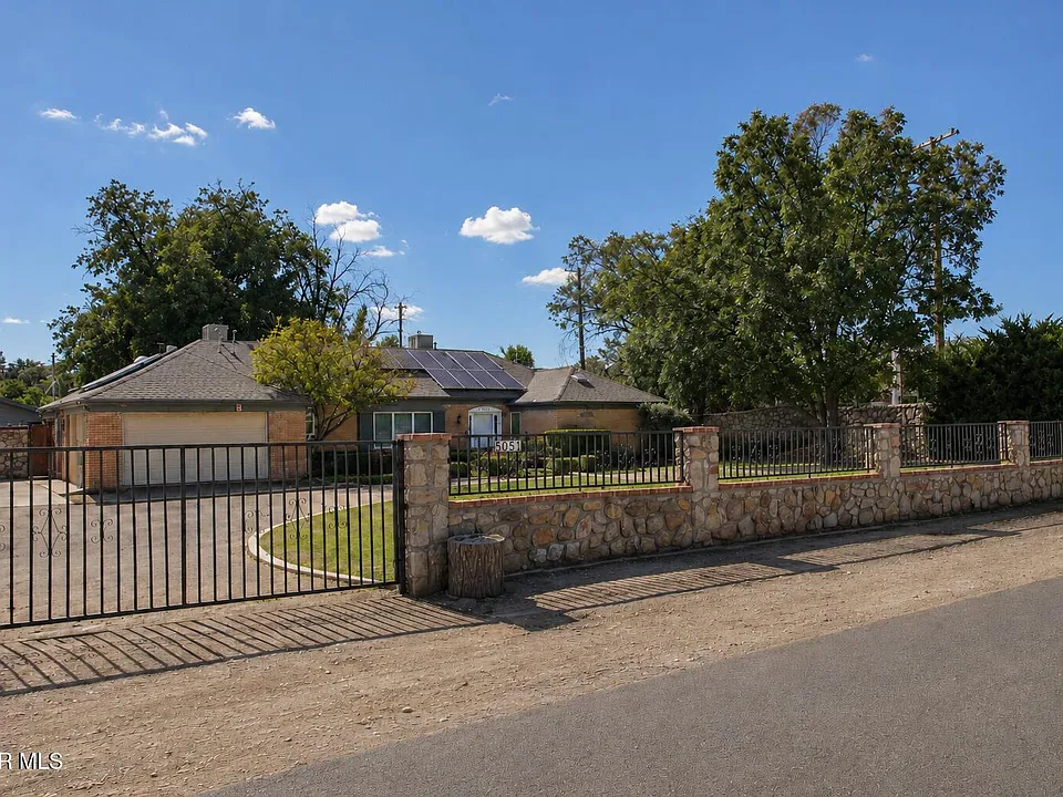 5051 Montoya Dr