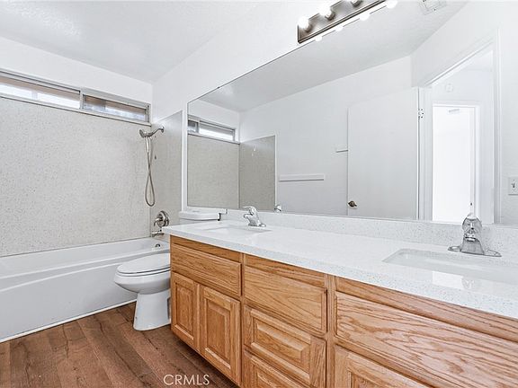 4th image of 300 Mildred St