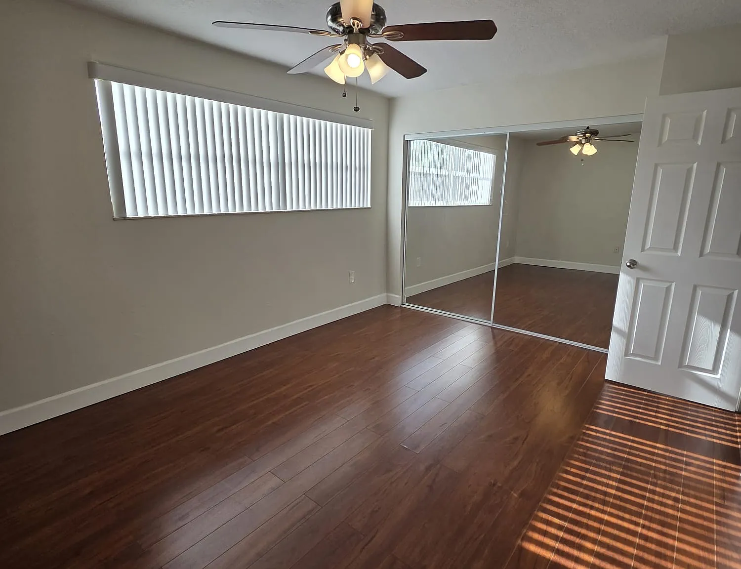 2 bed, 2.5 bath, 1266 sqft, $2,870 — Photo 2