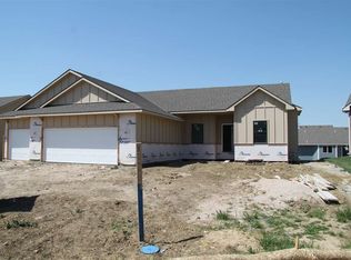 12433 E Casa Bella Ct, Wichita, KS 67207
