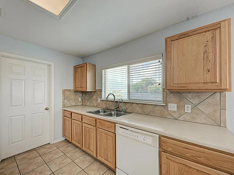 1201 Sheltie Ln — Photo 15