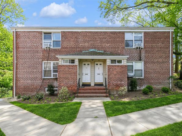 47 Edwards Street #2C, Roslyn Heights, NY 11577