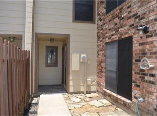 1730 Avenue C APT G, El Campo, TX 77437