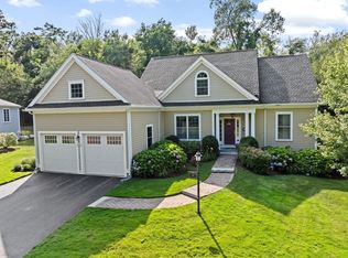 48 Ridgewood Xing #48, Hingham, MA 02043
