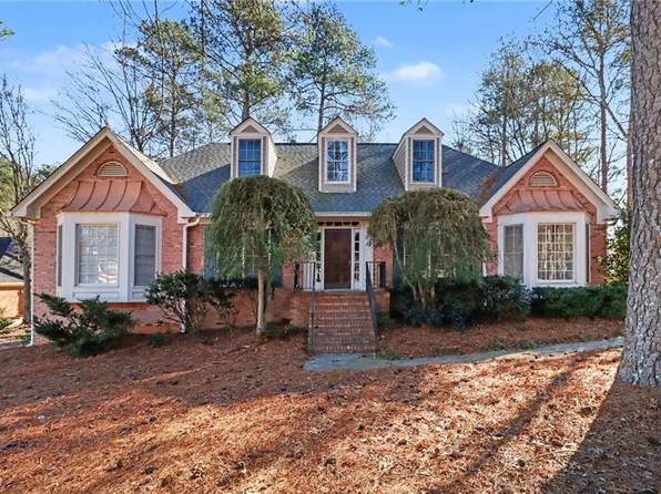 5085 Chapel Lake Cir, Douglasville, GA 30135