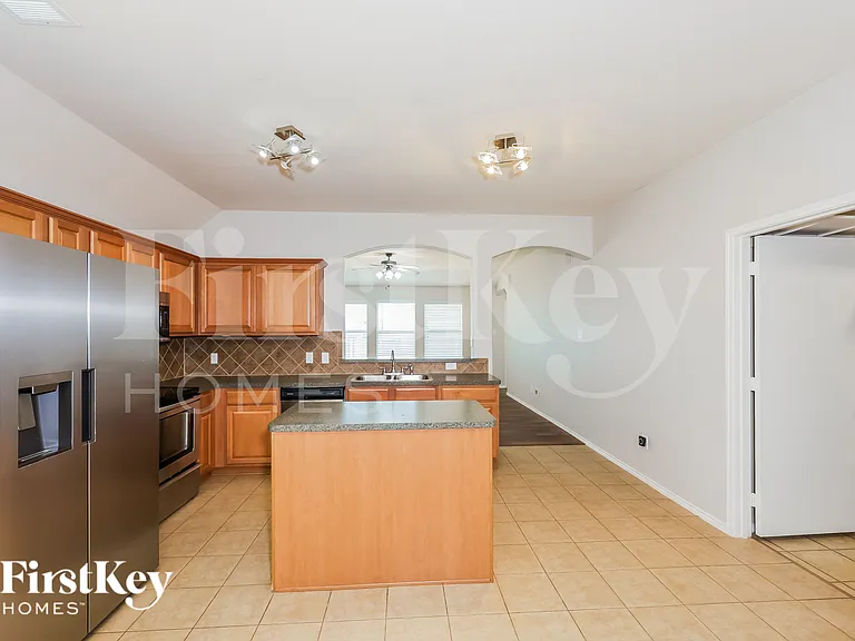 8028 Plateau Dr — Photo 7