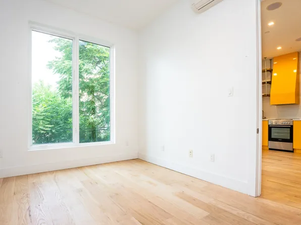 129 Troutman Street image 6 of 26