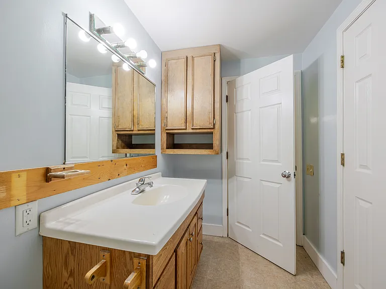 2621 1/2 W Willow Dr — Photo 13