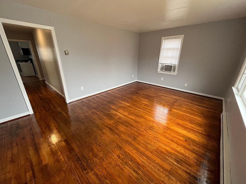 1st image of 68 Hitchens Ln APT A