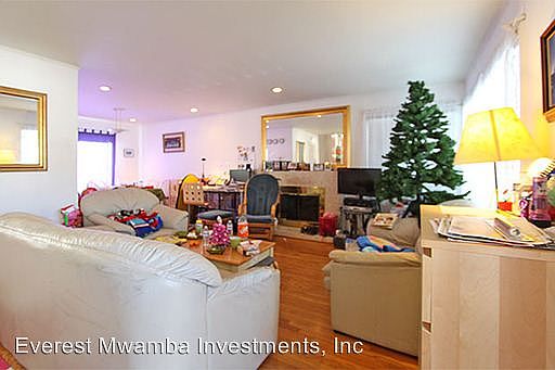 2nd image of 111 Alta Mesa Dr