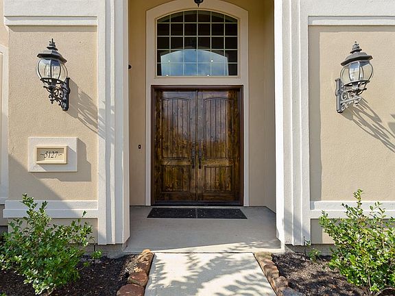 2nd image of 5127 Manzanilla View Ln