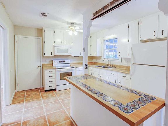 4th image of 4029 Ardara Dr
