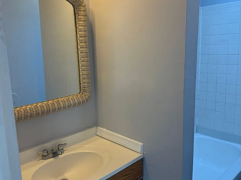 5753 N Beechwood St — Photo 14
