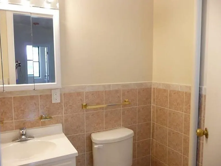 152 New York Ave #5 — Photo 9