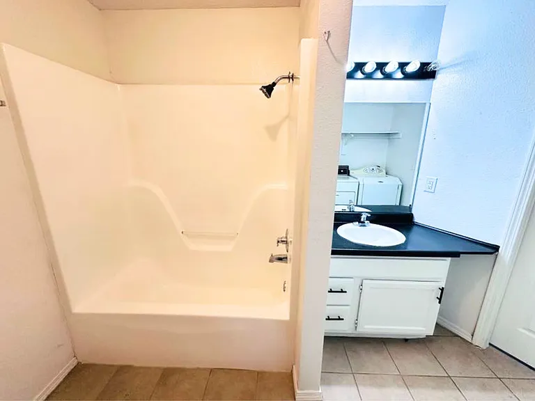 3501 SW Victoria Pl #2 — Photo 13