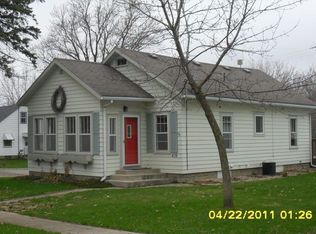 408 6th Ave W, Ellendale, MN 56026