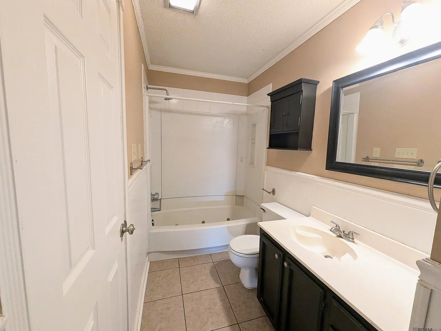 402 Lee Dr — Photo 4