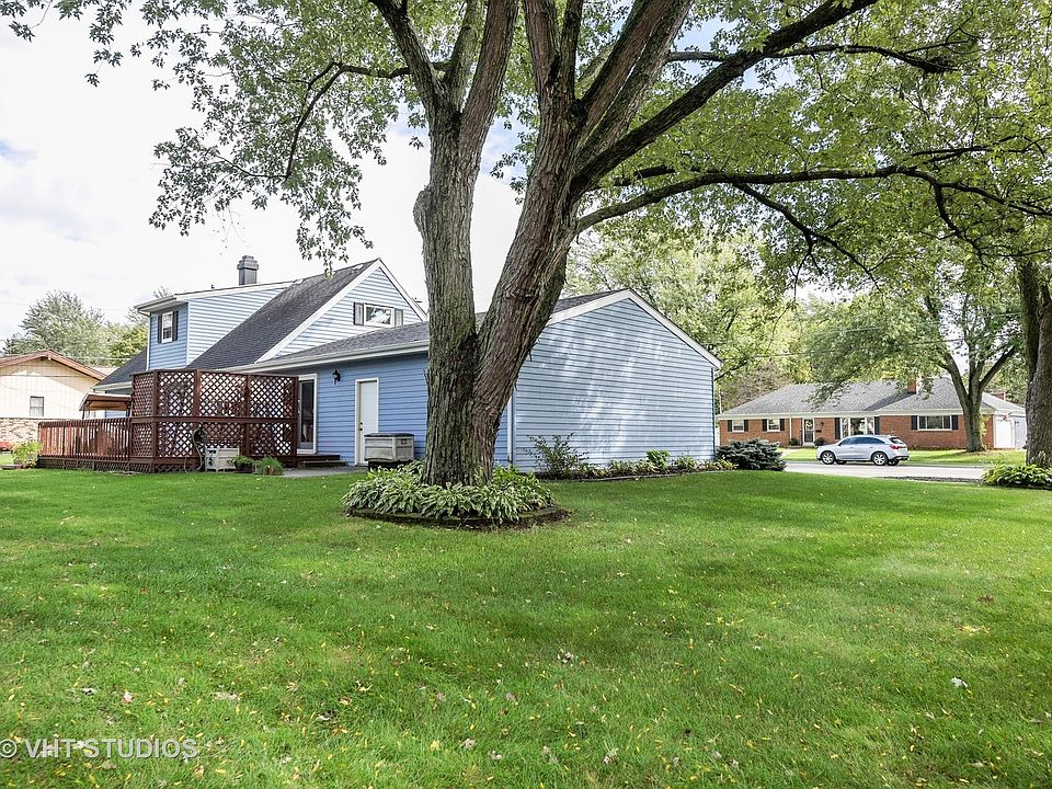 1690 Royal Blvd, Elgin, IL 60123 Zillow