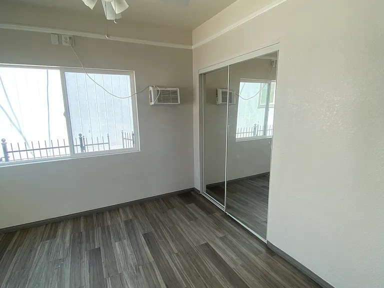 971 W Main St #D — Photo 2
