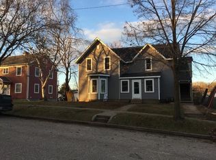 614 7th Ave, Baraboo, WI 53913