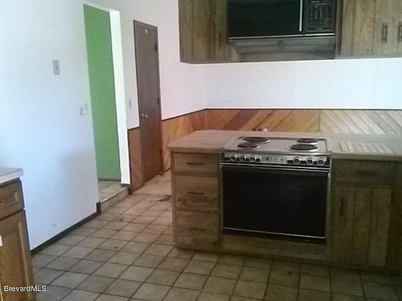 5th image of 2525 Woodsmill Dr