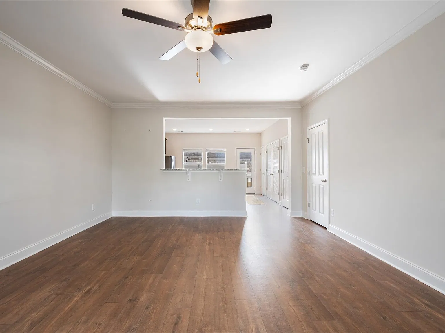 3 bed, 2.5 bath, 1265 sqft, $2,550 — Photo 4