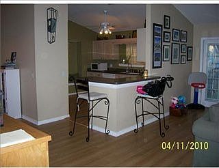 4th image of 220 Nottaway Dr