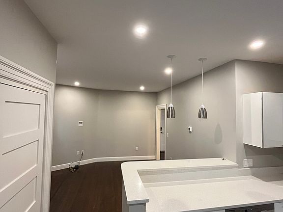 4th image of 167 Hampshire St #88