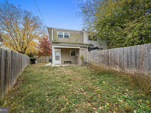 3rd image of 43 Thorn Ln