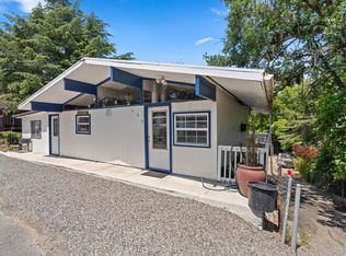 284 E Main St, Eagle Pt, OR 97524