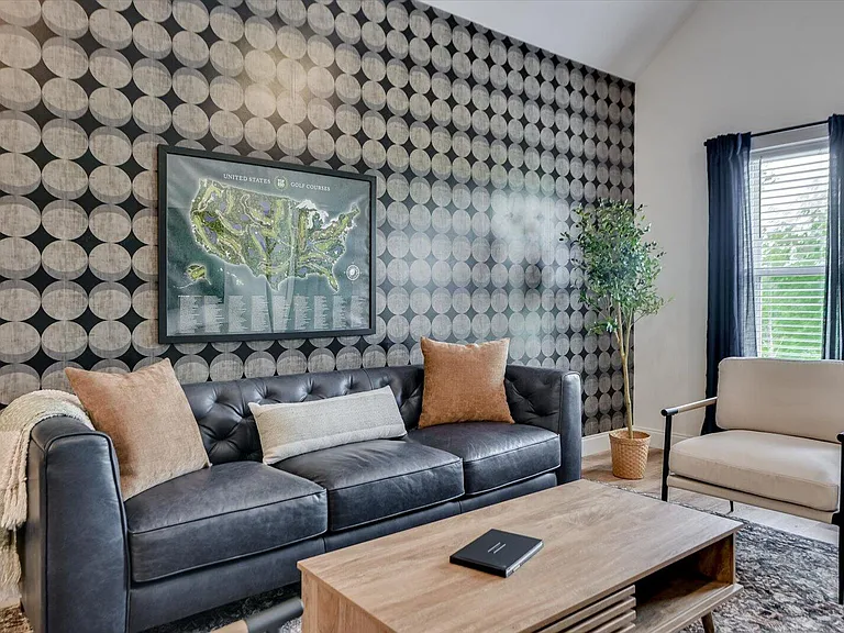 351 Landing Dr — Photo 7
