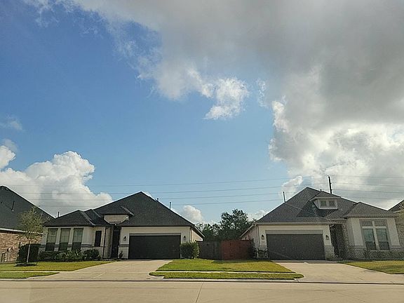 4th image of 28510 Enclave Park Cir