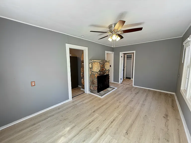 4936 University Ln — Photo 4