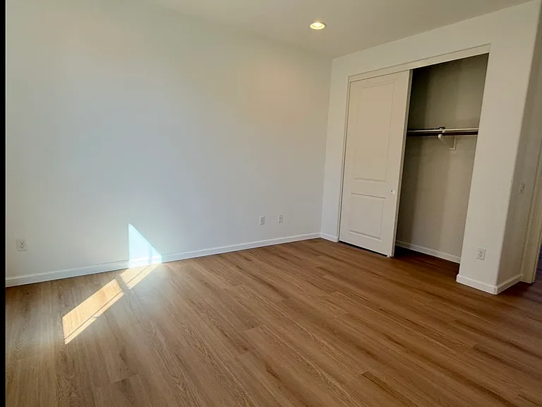 667 E Desert Willow Rd — Photo 76