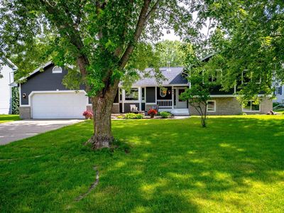 993 Bluff Pass S, Chaska, MN, 55318